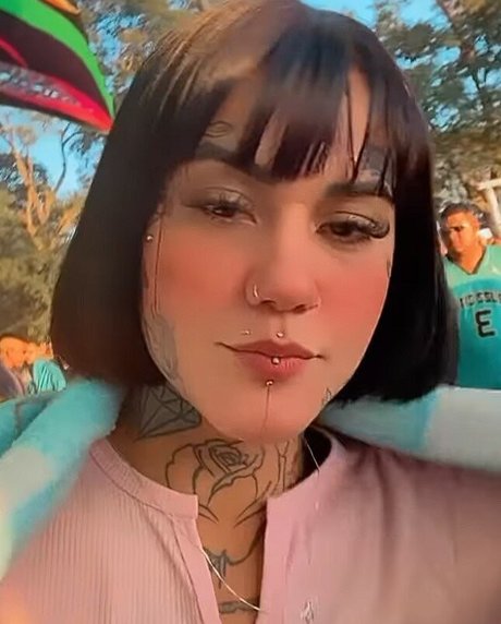 Evelyn Mirelly naked onlyfans