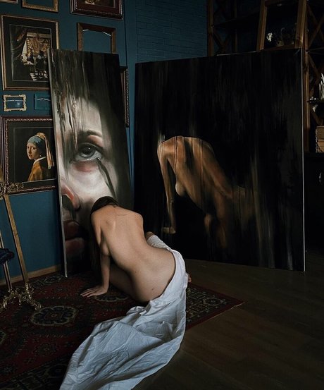 Olga Chocolate strip onlyfans