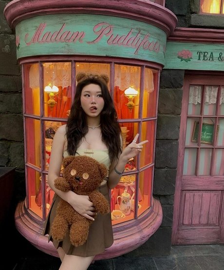 Vicki Mranrr onlyfans creator