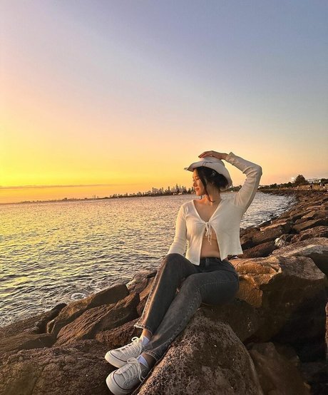 Vicki Mranrr nsfw onlyfans