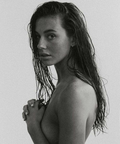 Sarah Waddles onlyfans mega