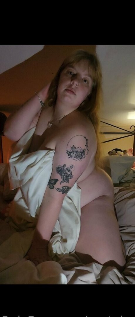 pastelpeachie onlyfans public photos