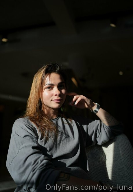 poly luna onlyfans star