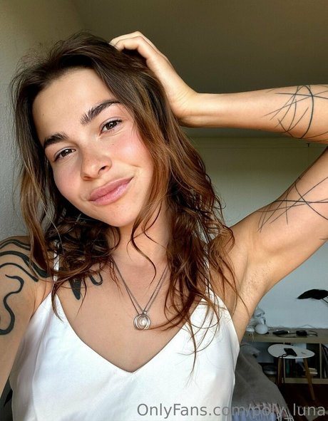 poly luna naked on onlyfans