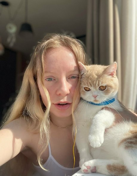 elli elli only fans nude