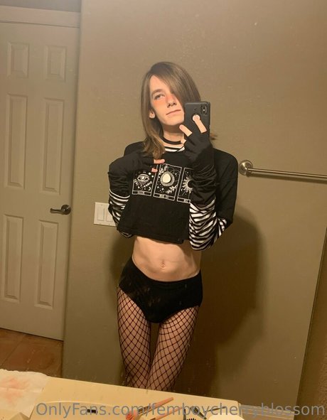 femboycherryblossom onlyfans leaked photos