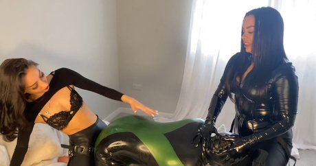 MistressLolitaH naked leaked onlyfans