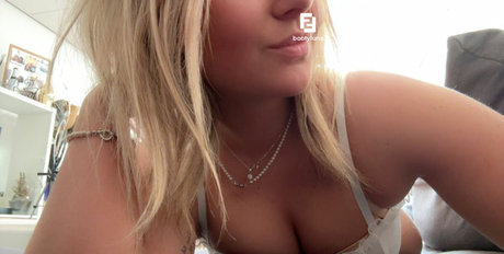 BootyLunaa free onlyfans