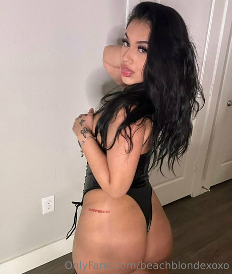beachblondexoxo topless onlyfans