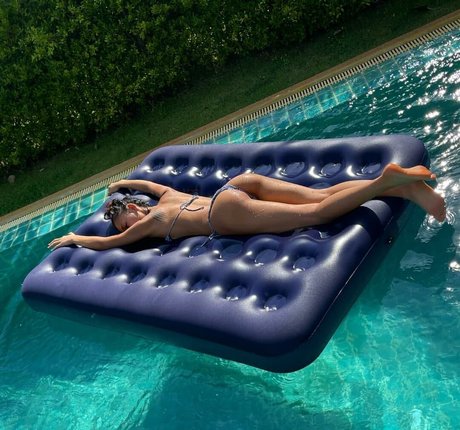 yoke onipa18 onlyfans model