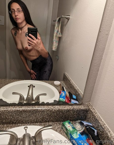 sugar grump onlyfans model photo