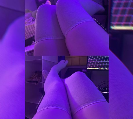 naked pictures onlyfans free porn depiction