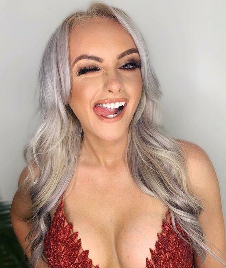 Katie McGlynn onlyfans leams