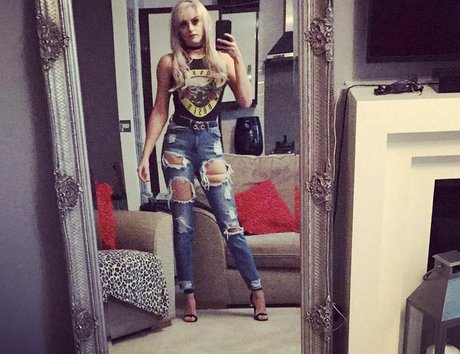 Katie McGlynn onlyfans leak