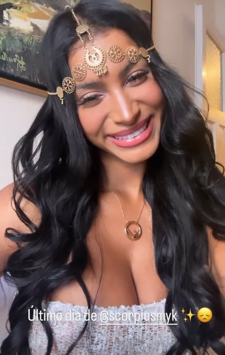 Dubai Escort onlyfans leaked.