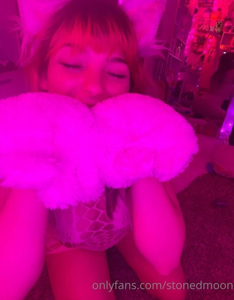 stonedmoon naked onlyfans pics