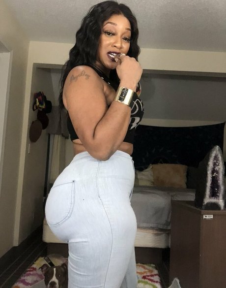 Candie Foxx onlyfans for free