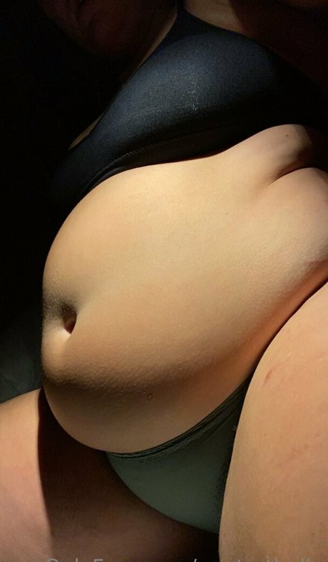 poptartbelly onlyfans public photos