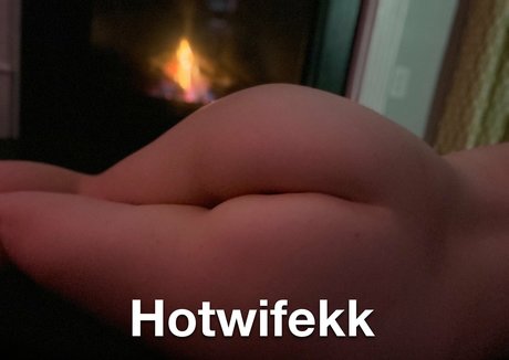 hotwifekkfree free onlyfans