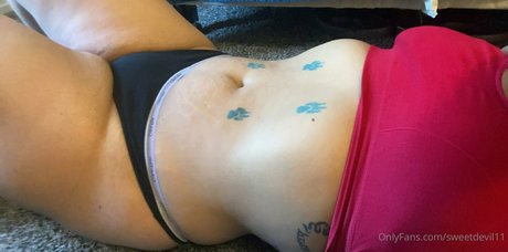 naynayswrld onlyfans strip