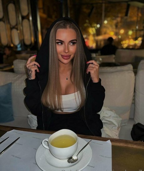 elise luna7 onlyfans xxx