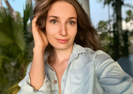 tarina pretty onlyfans striptease