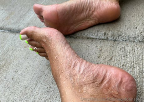 latinagoldensoles only fans