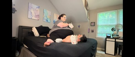 celiabbwfree onlyfans pic