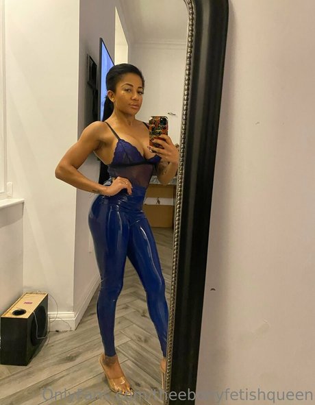 kikiluxxxe leaked onlyfans pictures