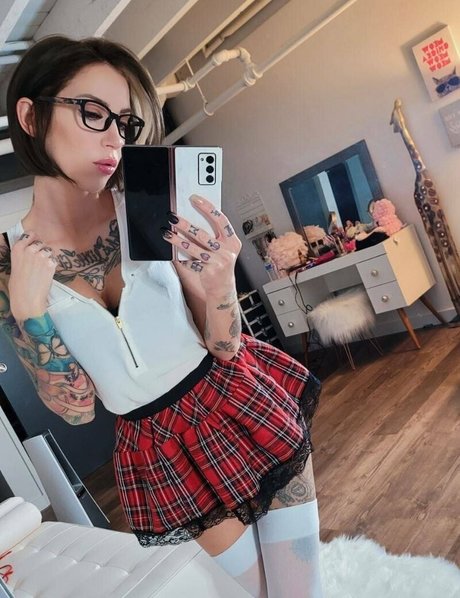 cignosuicide onlyfans leaks.