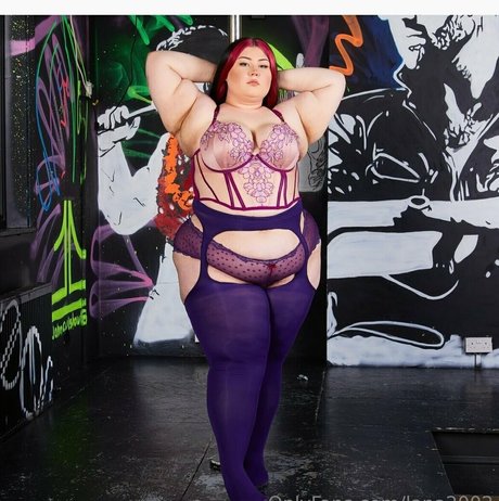 lana2002 onlyfans naked leak