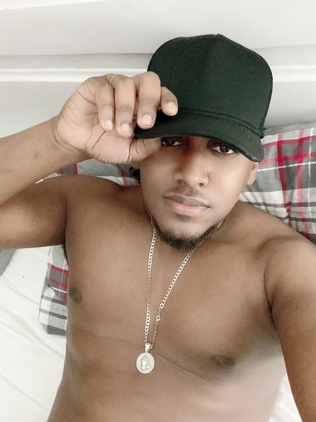 Michael Valdez de la rosa_ onlyfans boobs