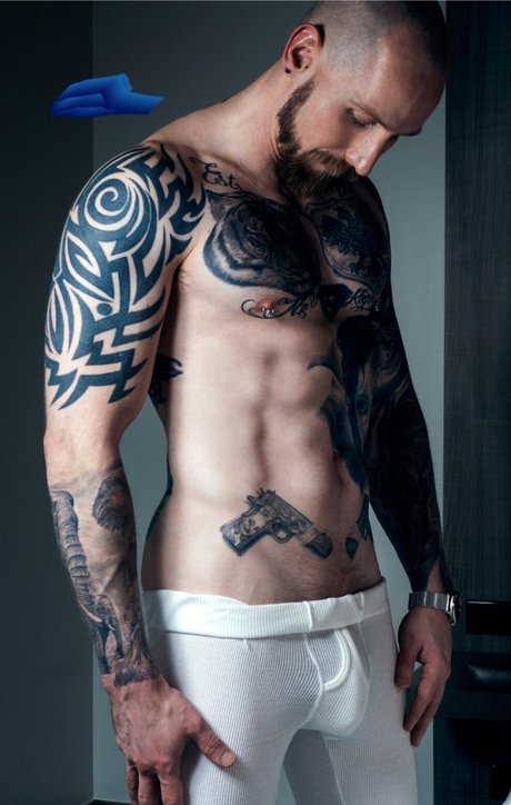 MIKE LONG pics onlyfans