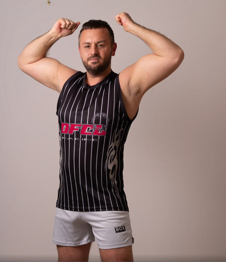 Big cummer UK onlyfans public photos