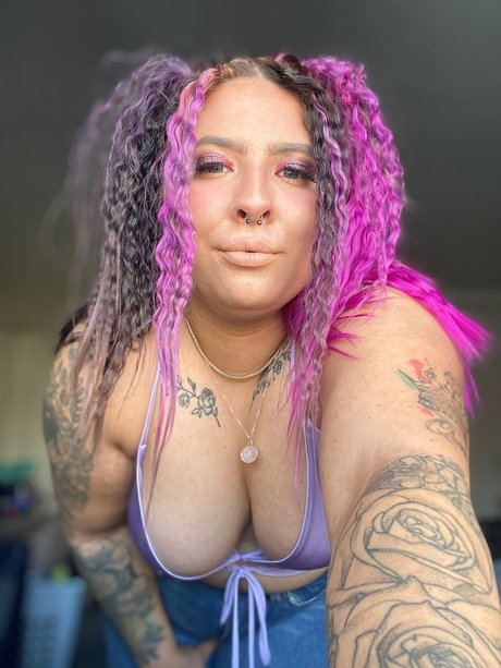 CHARLOTTE DAVIS onlyfans nude tits