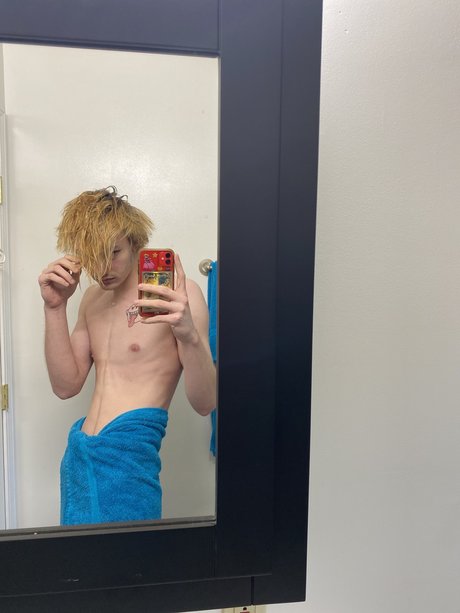 Billyjameshalljr onlyfans leaked tits