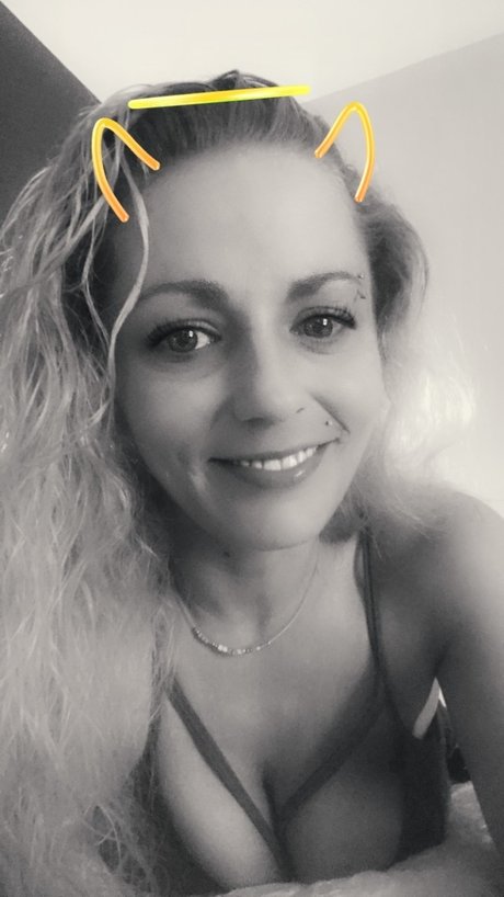 Tlea Teaspoon onlyfans topless