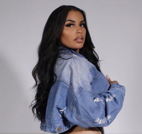 Michelle Angela onlyfans nudes leaks