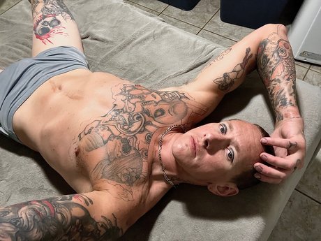 _Ryan_ only fans naked