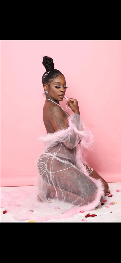 milanthemilf naked onlyfans leaked