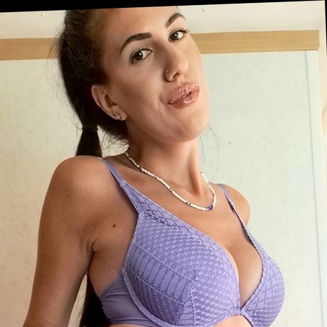 Milly Lilly naked onlyfans pics