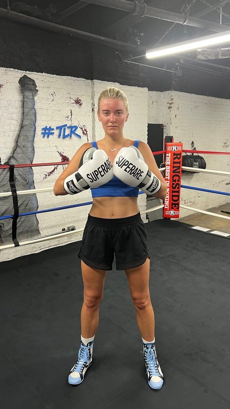 Alex Bennett porn leaked onlyfans