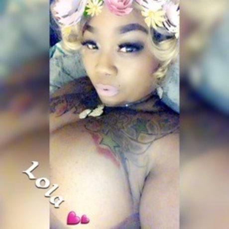 Loladablonco only fans photos