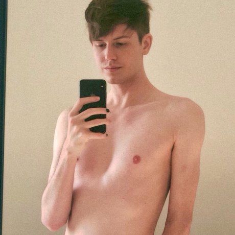 Miles Pike leaked nude onlyfans