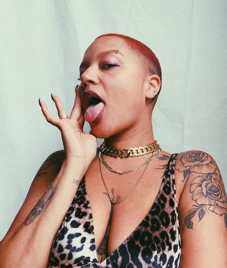 MilaVanillaa onlyfans leaked tits