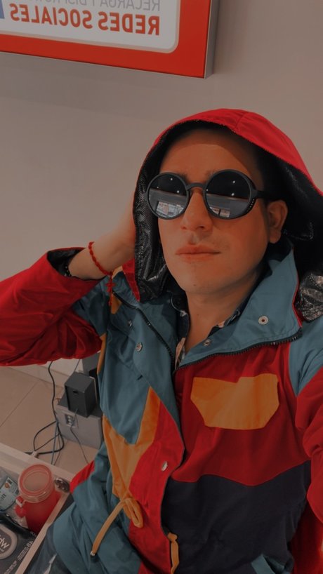 JEAS onlyfans creator