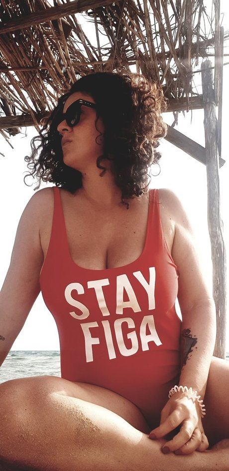 paola eros onlyfans desnuda