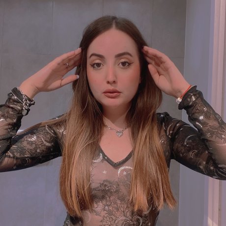 Miss Marti onlyfans striptease