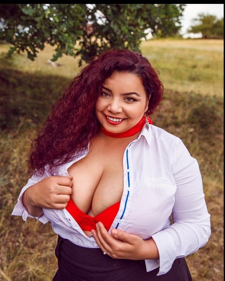 Miryam Ines onlyfans for free