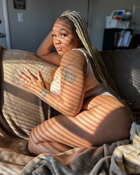 Miracle Avionna_ onlyfans nude leaks